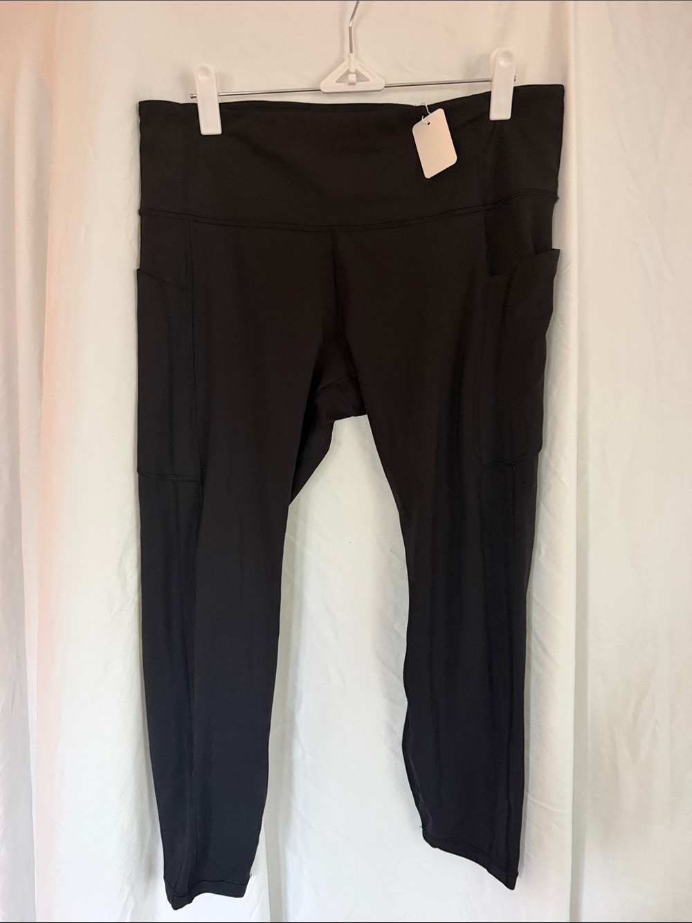 Athleta Capri Leggings with Side Pockets